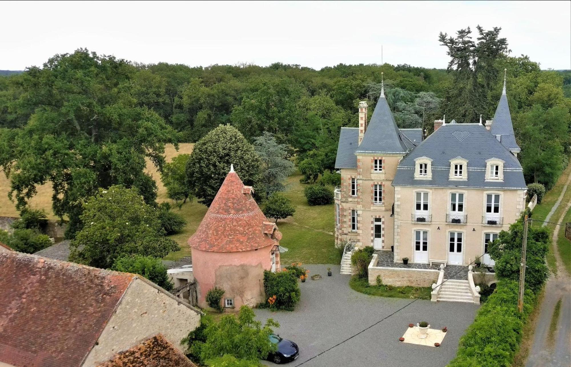 Villa Saint Pierre La Trimouille Exterior foto